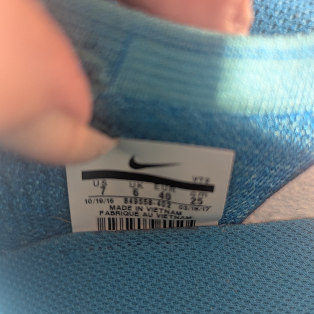 Nike Vapormax Flynit - Picture 7 of 7